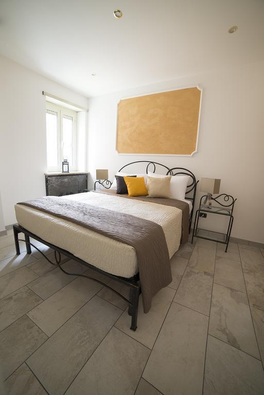 Mirabilia Guest House Рим Екстер'єр фото
